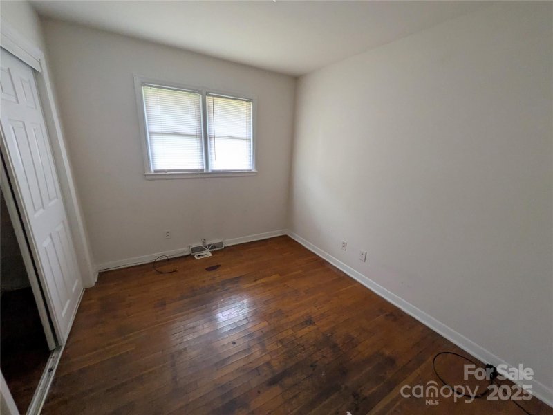 Property image 5 at 2308 English Drive, Charlotte, NC 28216