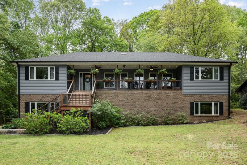 4517 Lake Shore Road