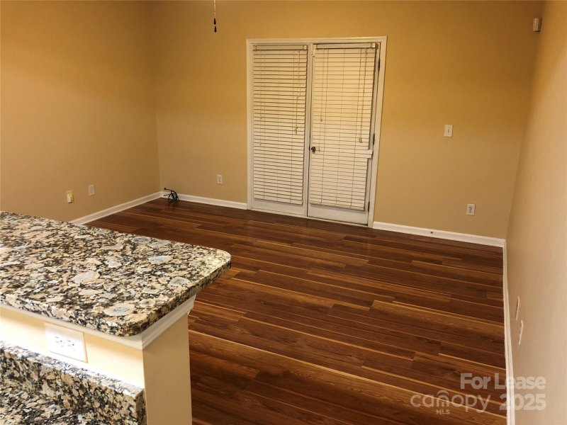 Property image 5 at 160 Parkwood Avenue, Charlotte, NC 28206