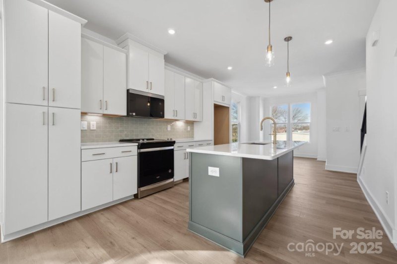 Property image 2 at 433 Blairhill Road, Charlotte, NC 28217