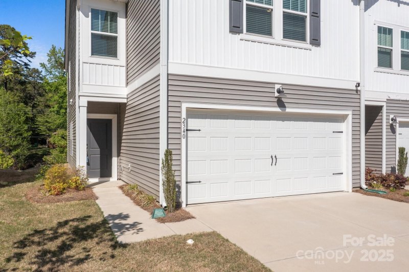 Property image 3 at 2340 Belterra Drive, Charlotte, NC 28216