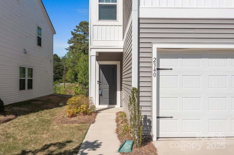 Property image 4 at 2340 Belterra Drive, Charlotte, NC 28216
