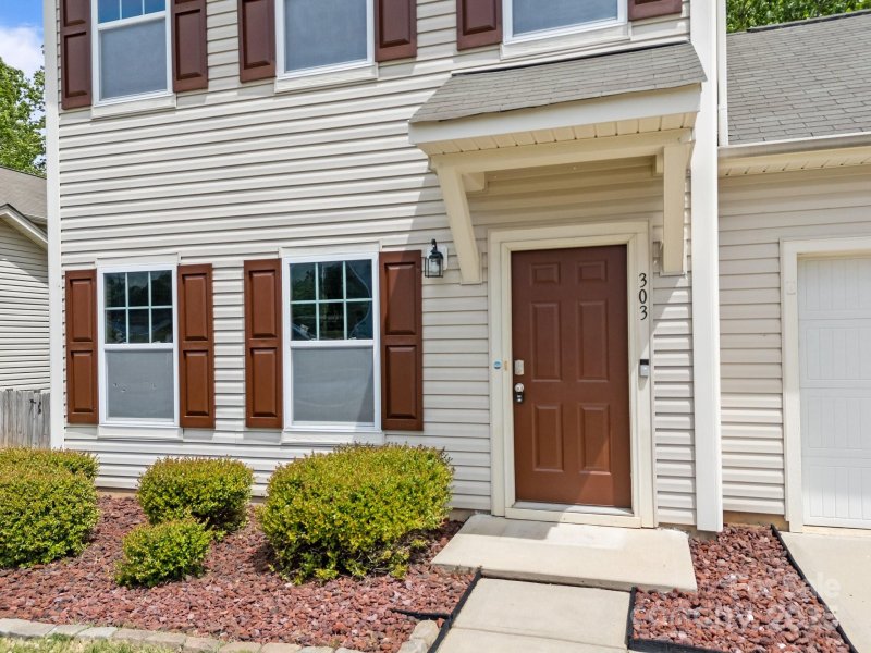 Property image 3 at 303 Landis Oak Way, Landis, NC 28088