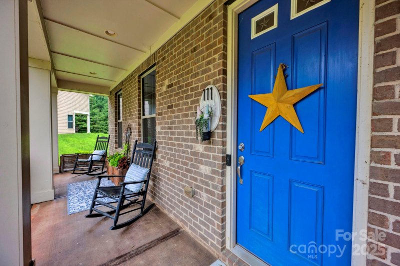 Property image 4 of 111 St Sophia Court in Bells Crossing, Mooresville, NC 28117