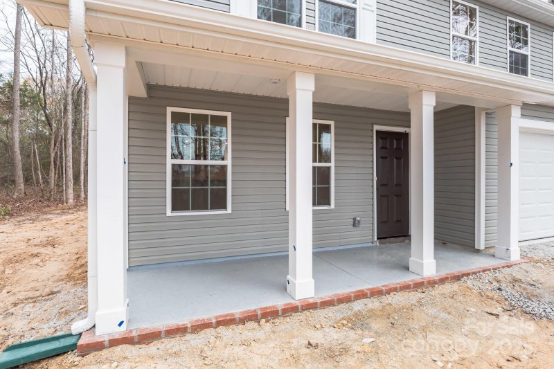 Property image 2 of 4149 River Run Circle in River Run, Hickory, NC 28602