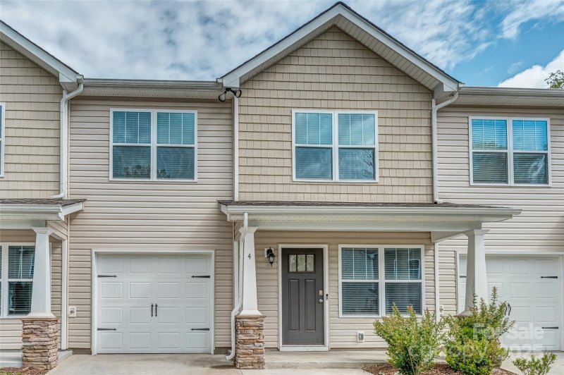 Property image 2 at 4 Chambers Garden Drive, Arden, NC 28704