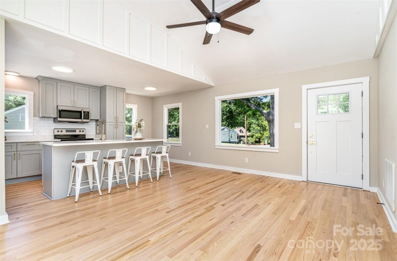 Property image 4 of 504 N Hawthorne Street in Madison Park, Mount Holly, NC 28120