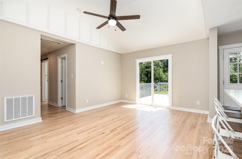 Property image 5 of 504 N Hawthorne Street in Madison Park, Mount Holly, NC 28120