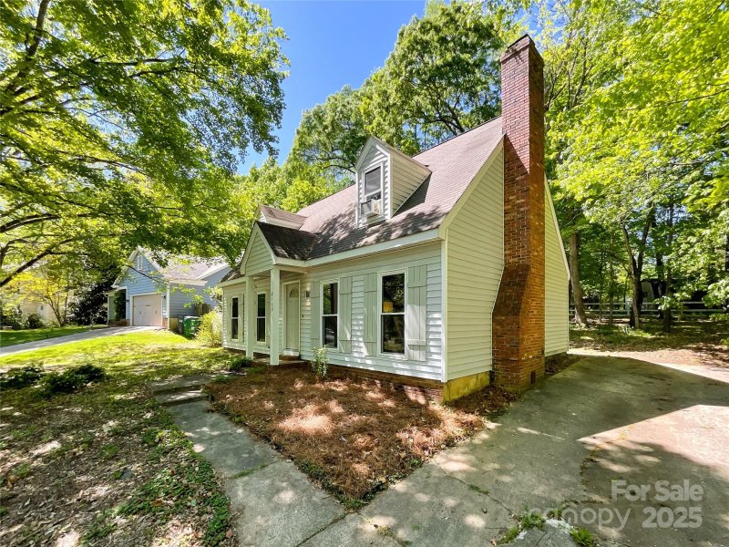 Property image 3 of 2113 Killarney Place in Wexford, Charlotte, NC 28262