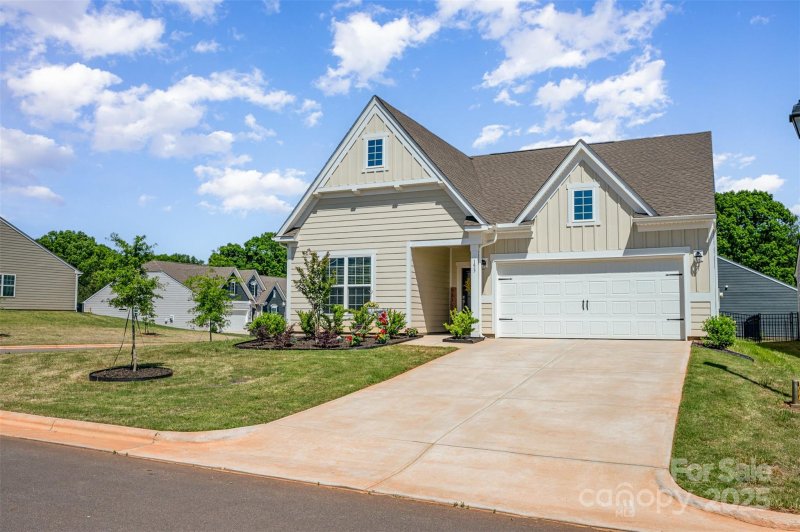 Property image 2 at 153 Pampas Place, Statesville, NC 28625