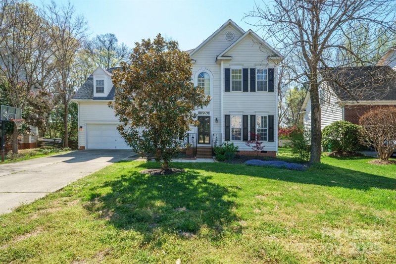 Property image 2 at 9718 Mitchell Glen Drive, Charlotte, NC 28277