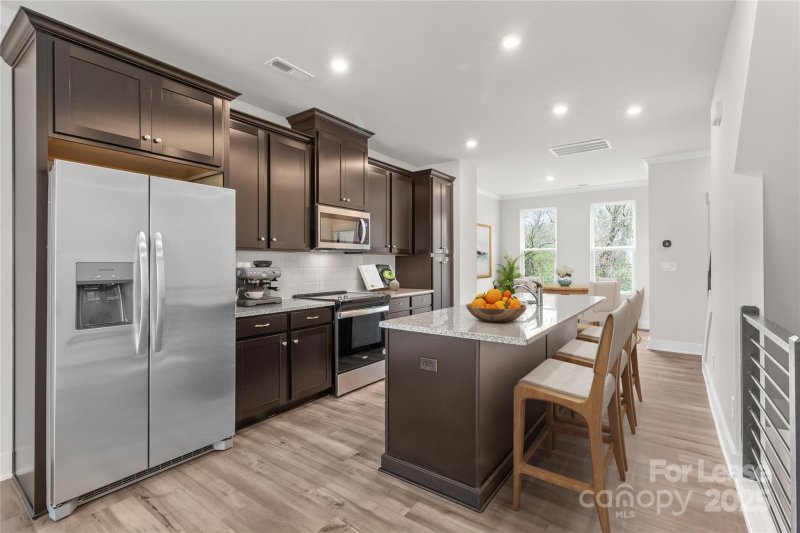 Property image 2 at 1011 Kokomo Lane, Charlotte, NC 28206