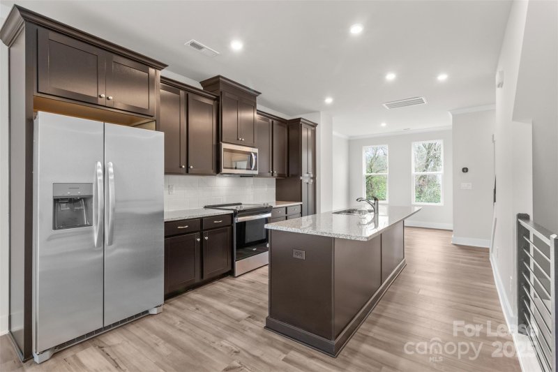 Property image 3 at 1011 Kokomo Lane, Charlotte, NC 28206