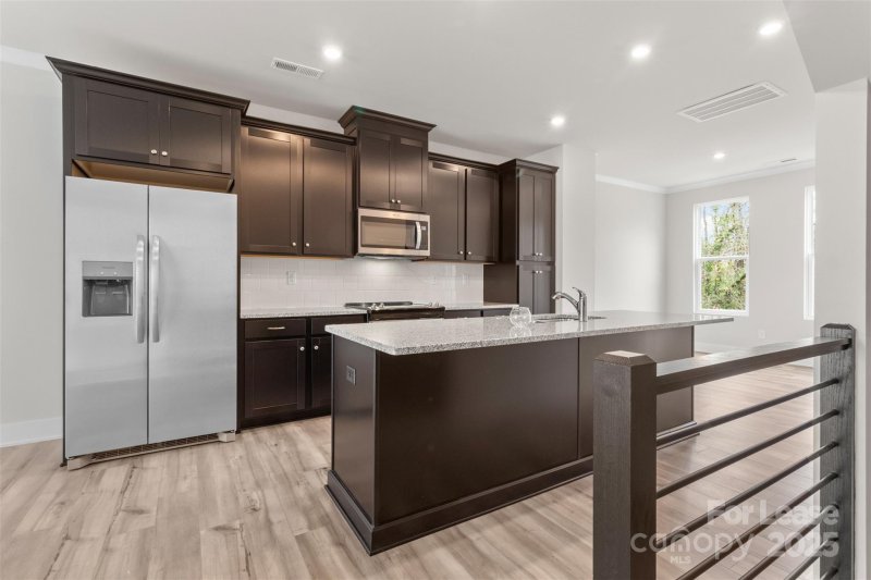 Property image 4 at 1011 Kokomo Lane, Charlotte, NC 28206