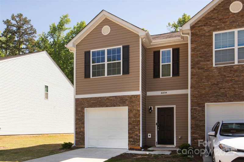 Property image 2 at 6034 Guildford Hill Lane, Charlotte, NC 28215