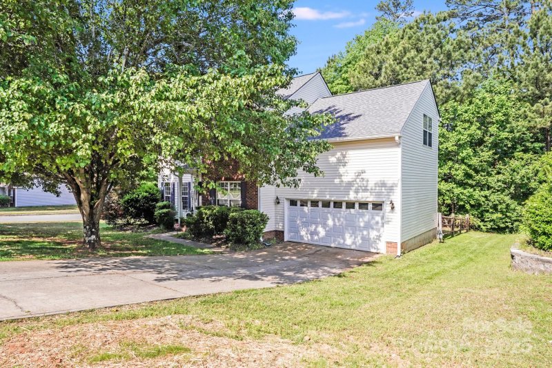 Property image 2 at 10803 Gold Pan Road, Charlotte, NC 28215