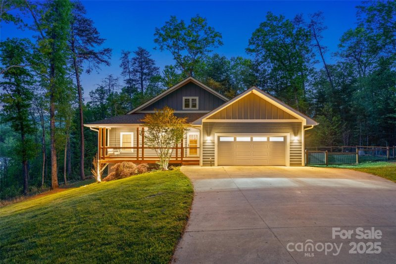 Property image 3 at 8 Clover Ridge Lane, Leicester, NC 28748