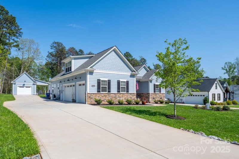 Property image 3 at 4594 N Wynswept Drive, Maiden, NC 28650