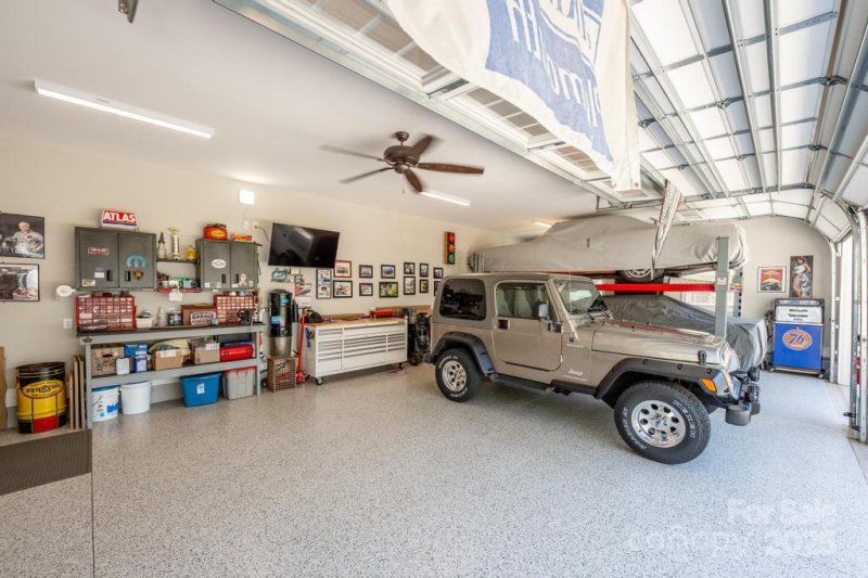 Property image 4 at 4594 N Wynswept Drive, Maiden, NC 28650