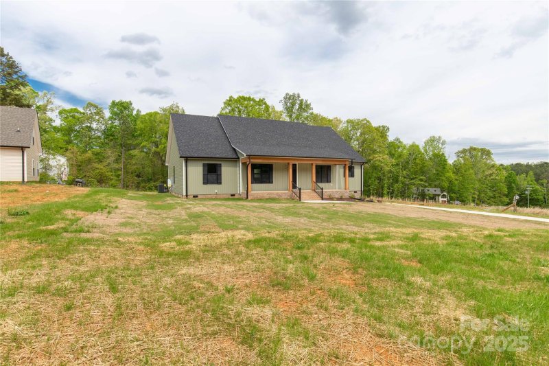 Property image 4 at 2212 University Drive, Lancaster, SC 29720