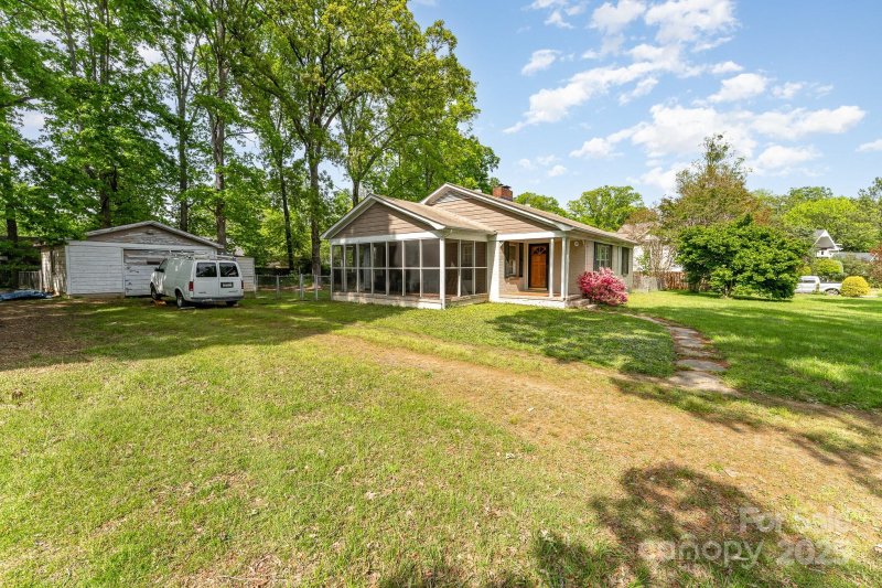 Property image 3 at 627 Gray Drive, Charlotte, NC 28213