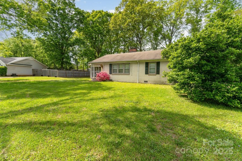 Property image 4 at 627 Gray Drive, Charlotte, NC 28213