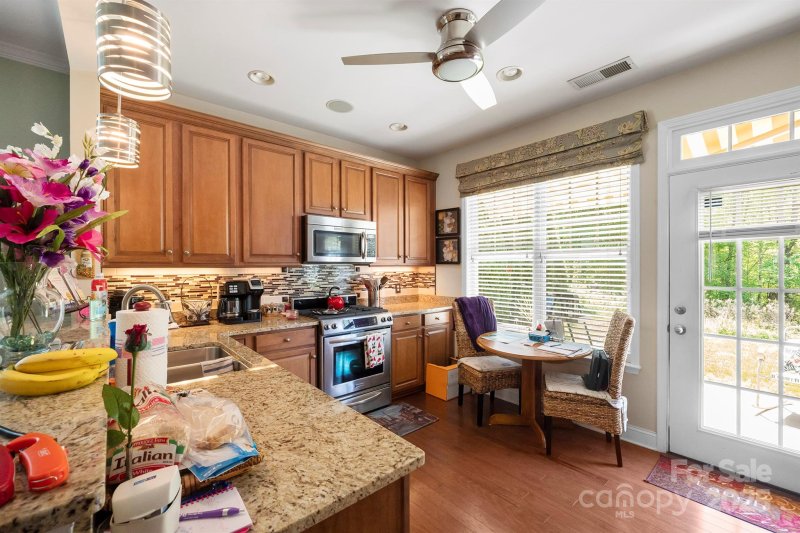 Property image 2 at 512 Park View Drive, Belmont, NC 28012