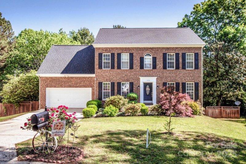 Property image 2 at 145 Meadow Pond Lane, Mooresville, NC 28117