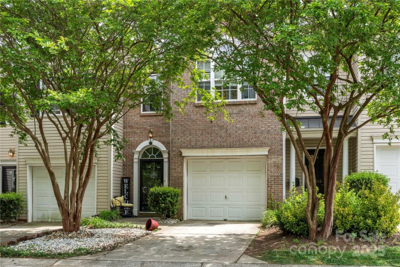 Glenlea Park, Charlotte Community