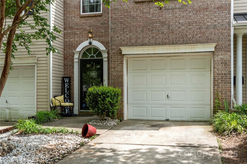 Property image 3 of 5310 Glenlea Walk Lane in Glenlea Park, Charlotte, NC 28216