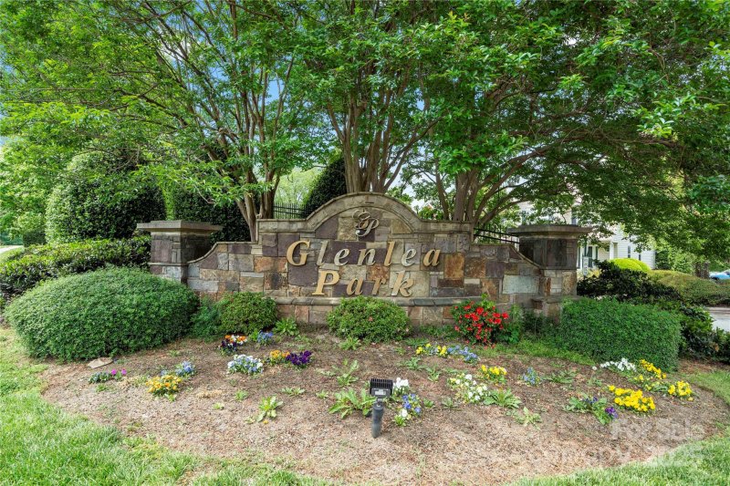 Property image 5 of 5310 Glenlea Walk Lane in Glenlea Park, Charlotte, NC 28216