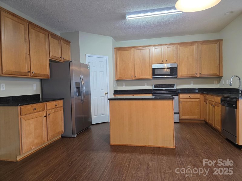 Property image 3 at 8323 Carolina Laurel Court, Charlotte, NC 28215