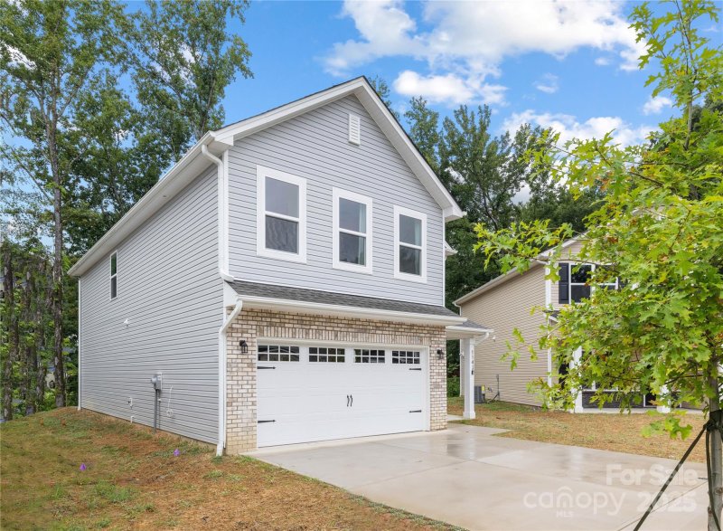 Property image 4 of 1141 Thayer Glen Court in Northway at Echo Glen, Charlotte, NC 28213