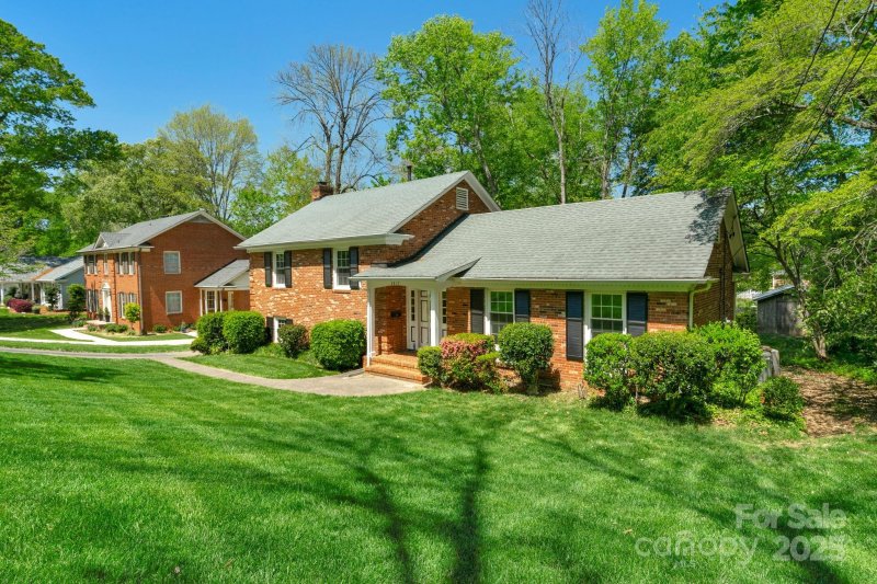 Property image 2 at 2815 Burnt Mill Road, Charlotte, NC 28210