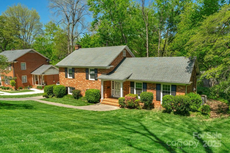 Property image 5 at 2815 Burnt Mill Road, Charlotte, NC 28210