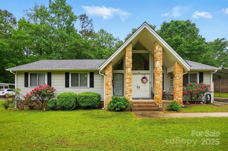 116 Pelham Lane
