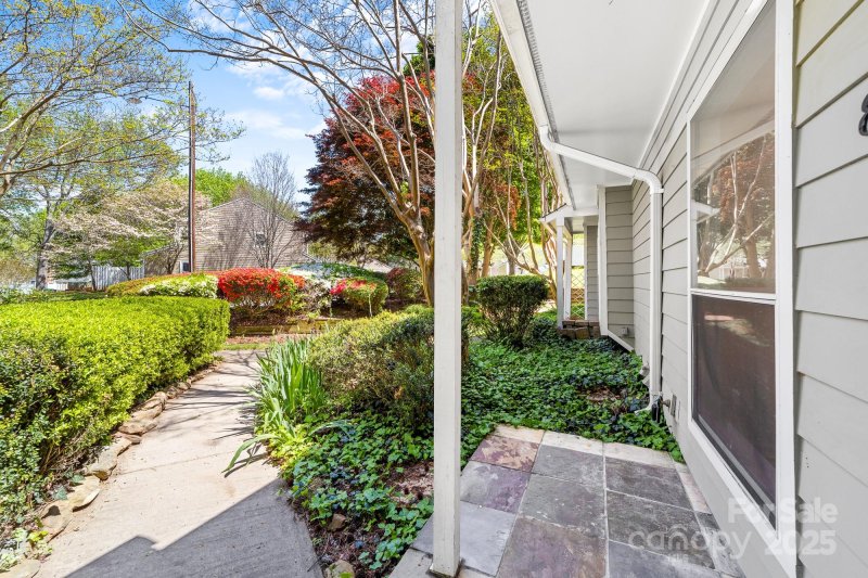 Property image 3 at 817 Sardis Cove Drive, Charlotte, NC 28270