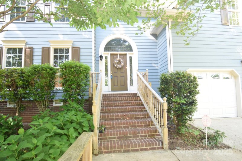 Property image 2 at 4704 Beech Crest Place, Charlotte, NC 28269