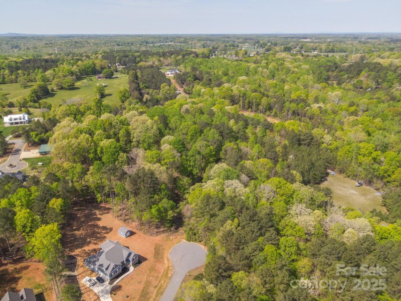 Property image 2 of 7935 Eric Crane Drive in The Summit, Catawba, NC 28609