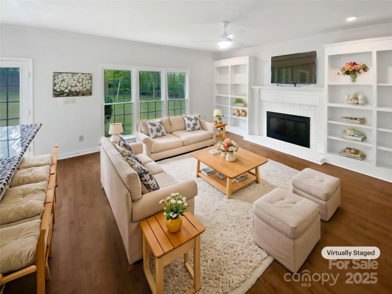 Property image 5 of 1121 Setter Lane in Hunters Pointe, Concord, NC 28025