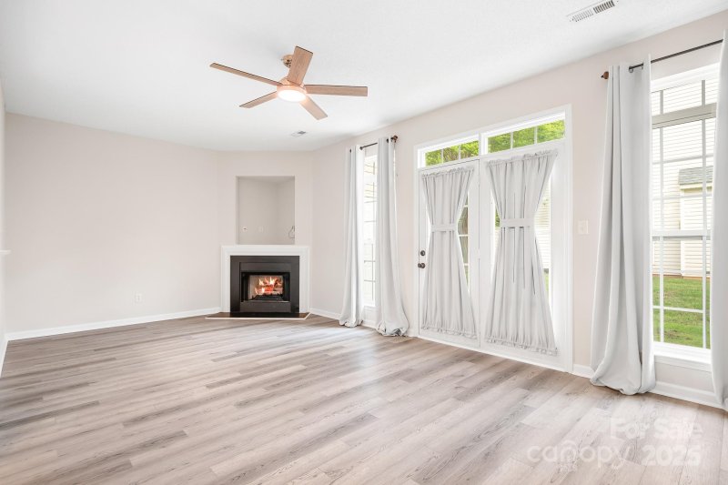 Property image 2 at 3906 Thomas Ridge Drive, Charlotte, NC 28269