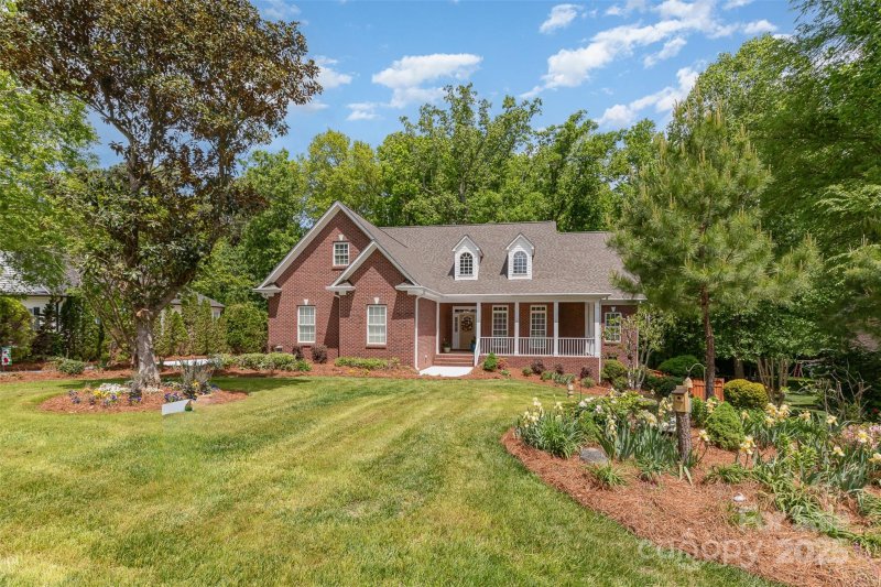 5283 Fieldstone Drive