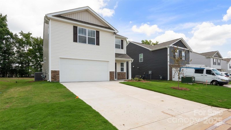 Property image 3 at 1005 20th Avenue Loop, Hickory, NC 28602