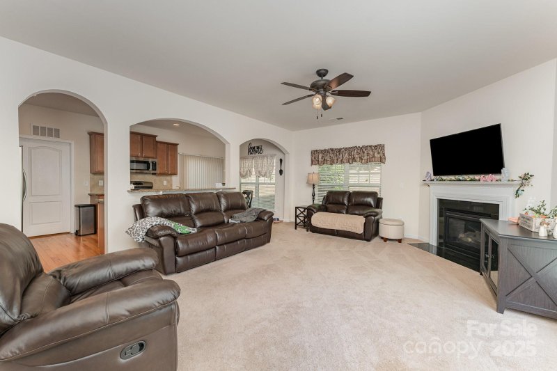 Property image 4 of 4861 Samuel Pinckney Drive in Stowe Pointe, Belmont, NC 28012