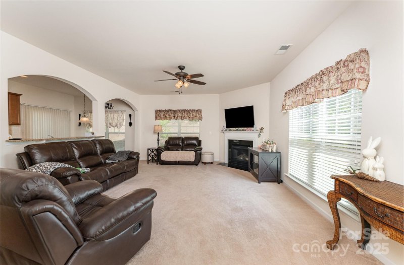 Property image 5 of 4861 Samuel Pinckney Drive in Stowe Pointe, Belmont, NC 28012