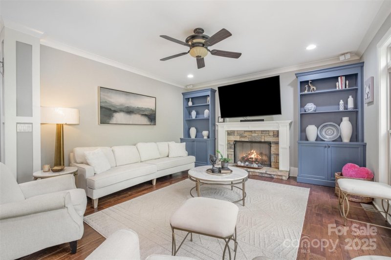 Property image 4 of 1713 Mt Isle Harbor Drive in Mt Isle Harbor, Charlotte, NC 28214