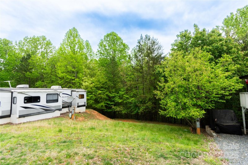 Property image 4 of 147 Marina Drive in Badin Shores Resort, New London, NC 28127