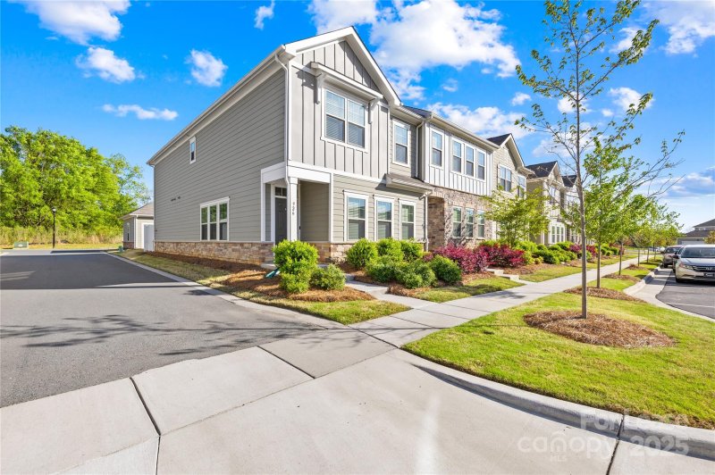 Property image 2 at 926 Sagecroft Lane, Indian Trail, NC 28079