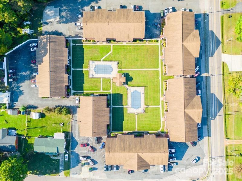 Carriage House, Kannapolis Community