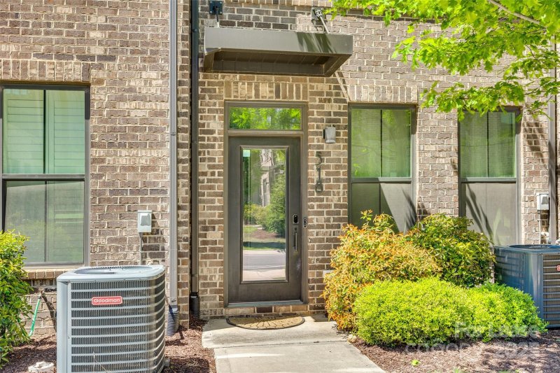 Property image 2 at 518 Music Hall Way, Charlotte, NC 28203